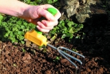 Tuinharkje met gehoekte handgreep