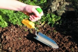 Tuinschepje met gehoekte handgreep